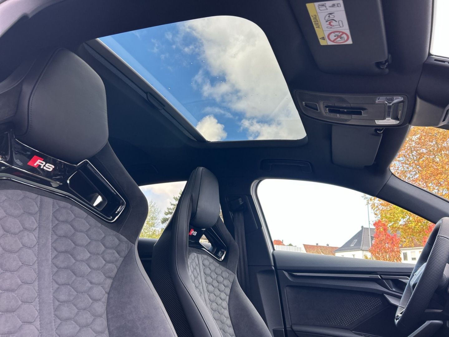 Fahrzeugabbildung Audi RS3 Sportback 2.5 TFSI HUD+PANO+NAVI+LEDER+KAMER