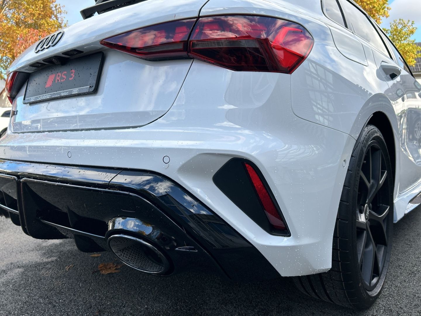 Fahrzeug 25 Fahrzeugabbildung Audi RS3 Sportback 2.5 TFSI HUD+PANO+NAVI+LEDER+KAMER