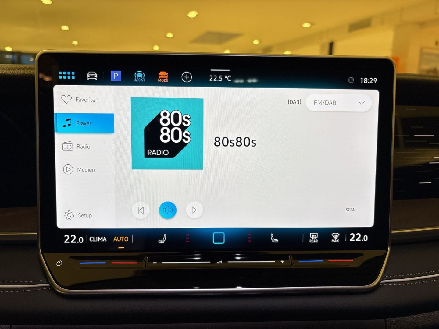 Fahrzeugabbildung Volkswagen Tayron Elegance 2,0l TDI AHK IQ.LIGHT IQ.DRIVE D