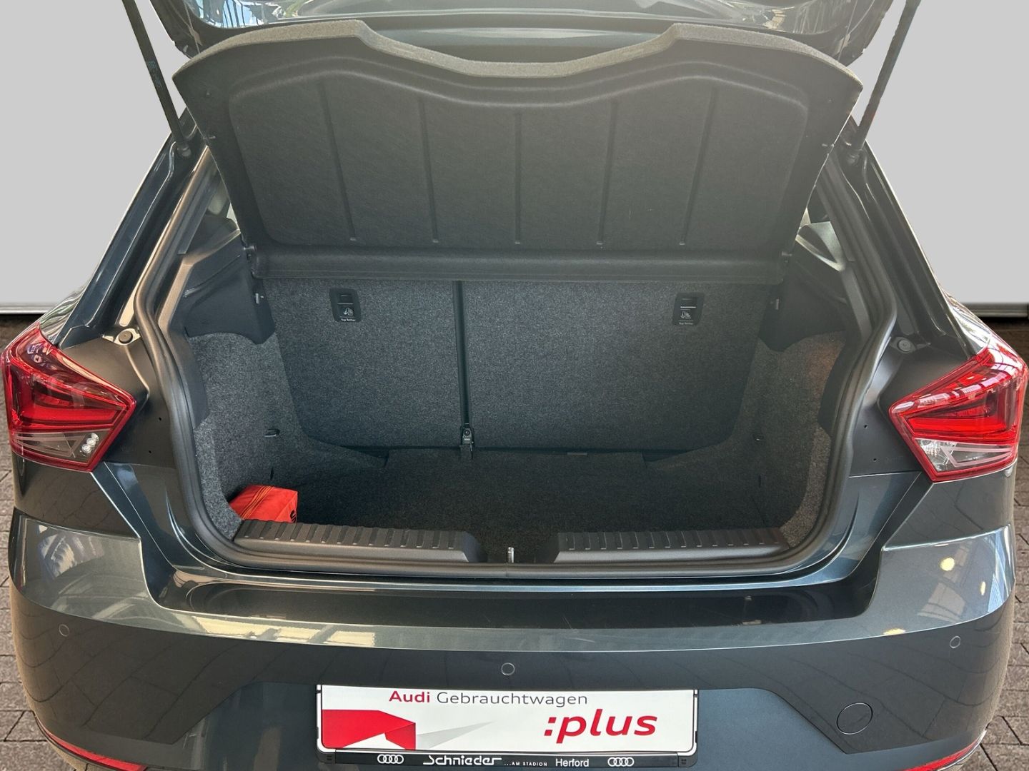Fahrzeugabbildung SEAT Ibiza FR BEATS Fast Lane+NAVI+Digitales Cockpit+