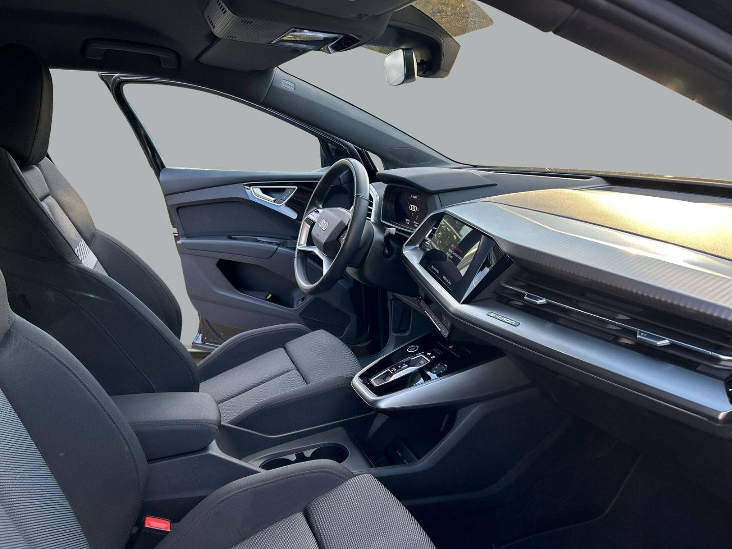 Fahrzeugabbildung Audi Q4 e-tron 50 quattro HUD+Navi+LED+KAMERA+CARPLAY