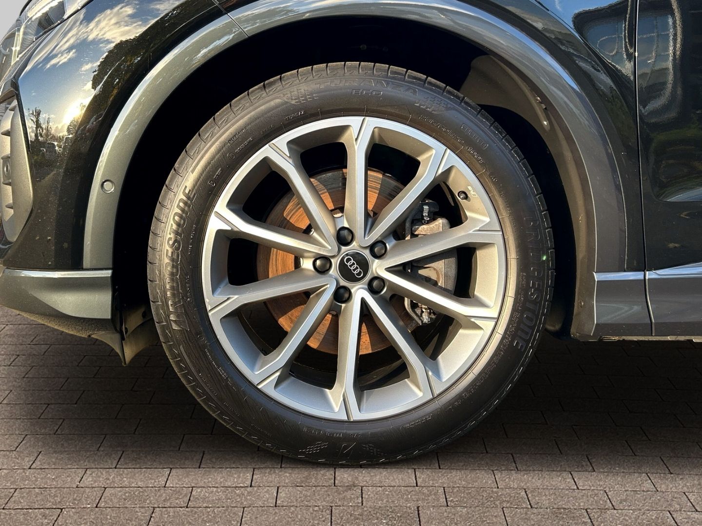 Fahrzeugabbildung Audi Q4 e-tron 50 quattro HUD+Navi+LED+KAMERA+CARPLAY