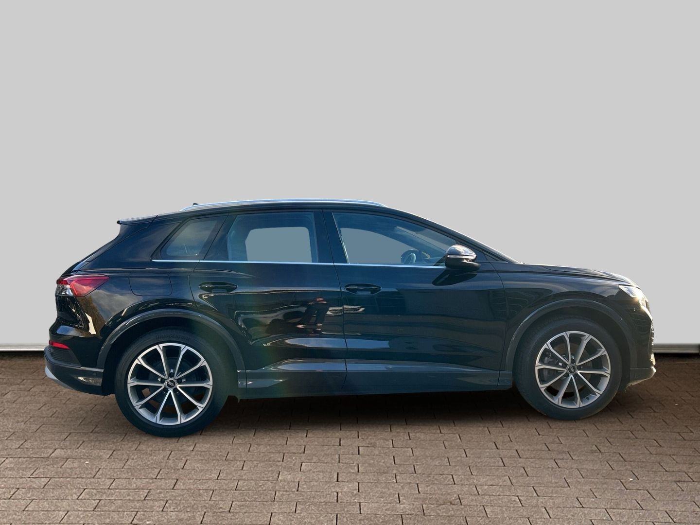 Fahrzeugabbildung Audi Q4 e-tron 50 quattro HUD+Navi+LED+KAMERA+CARPLAY