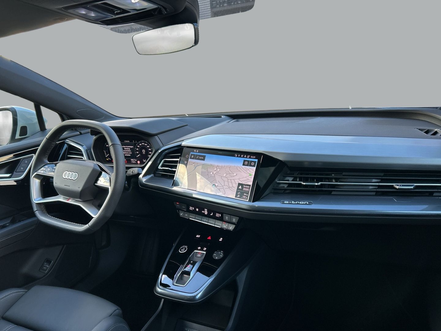Fahrzeugabbildung Audi Q4 e-tron 55 quattro Sportpaket+HUD+AHK+PANO+NAV