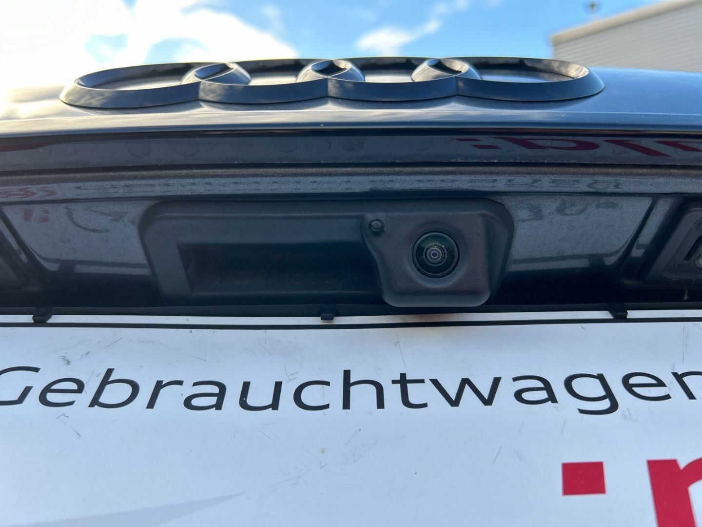 Fahrzeugabbildung Audi S6 Avant 3.0 TDI AHK+NAVI+B&O+KAMERA+MATRIX-LED