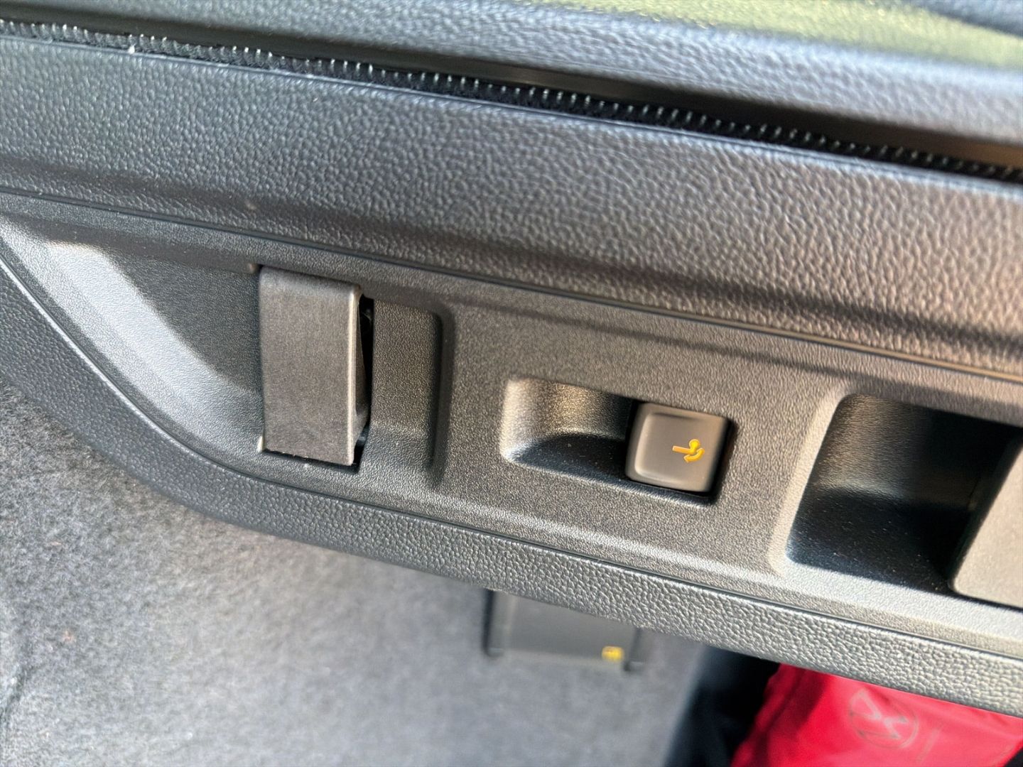 Fahrzeugabbildung Volkswagen Passat Variant 2.0 TDI 142 kW 4Motion R-Line