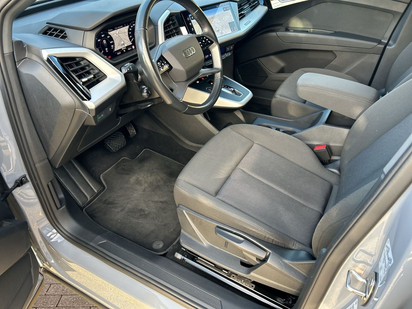 Fahrzeug 13 Fahrzeugabbildung Audi Q4 e-tron 35 Sportback LED+OPTIKPAKET+PDC+NAVI+D