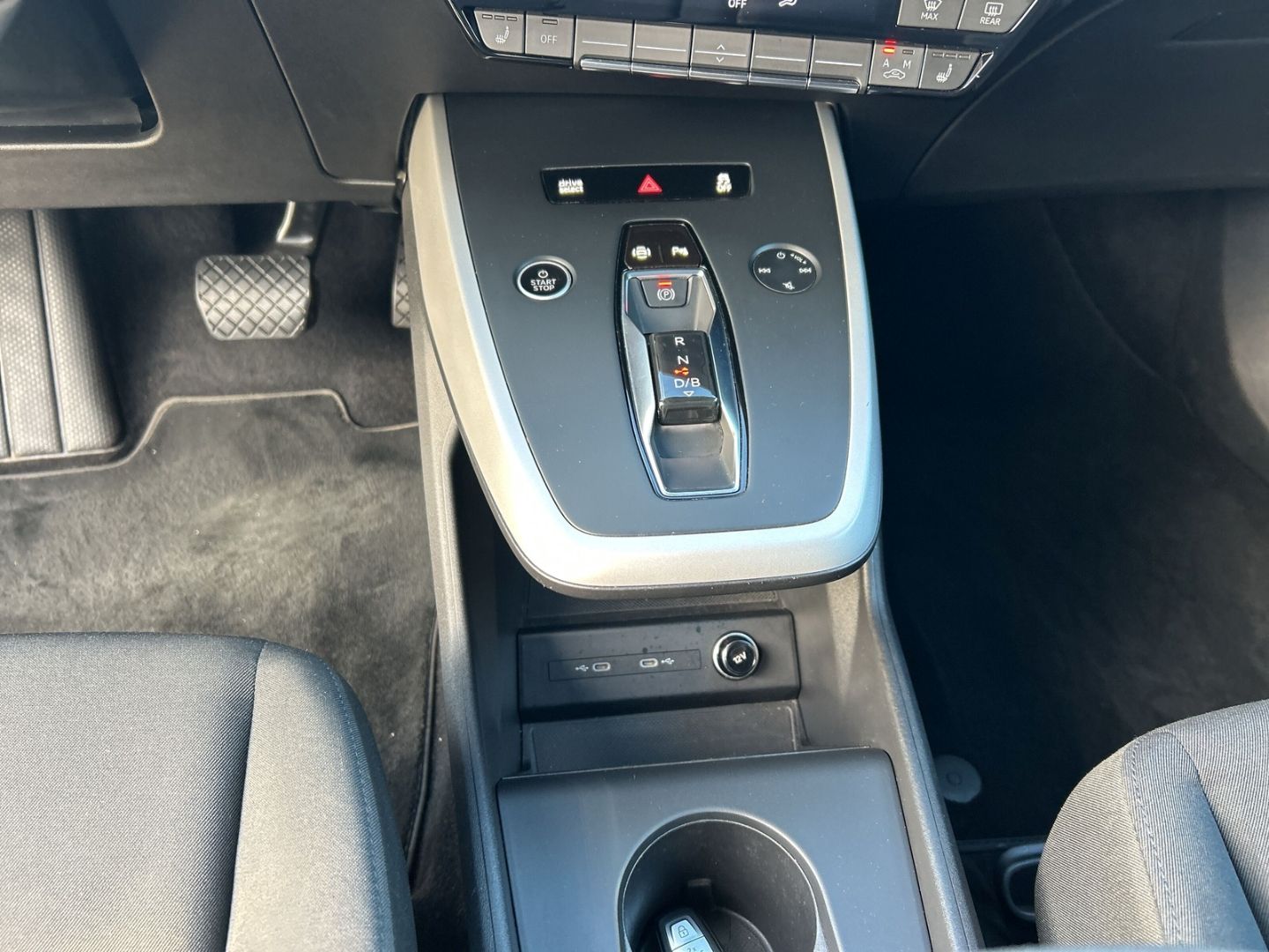 Fahrzeug 15 Fahrzeugabbildung Audi Q4 e-tron 35 Sportback LED+OPTIKPAKET+PDC+NAVI+D