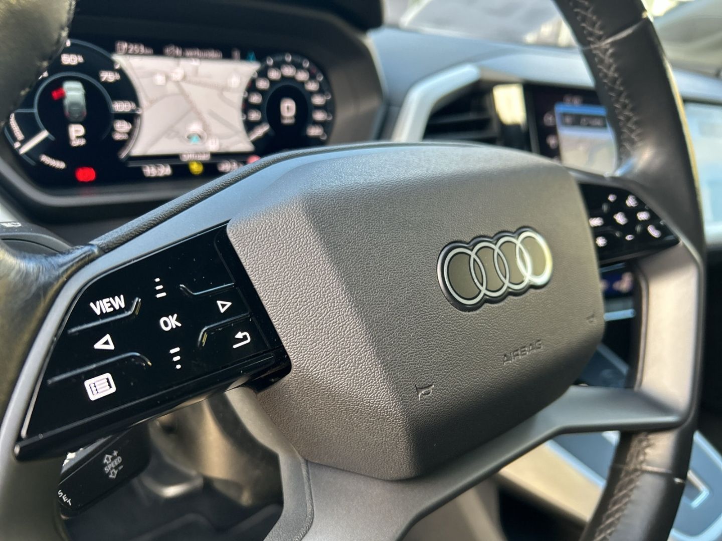 Fahrzeug 24 Fahrzeugabbildung Audi Q4 e-tron 35 Sportback LED+OPTIKPAKET+PDC+NAVI+D