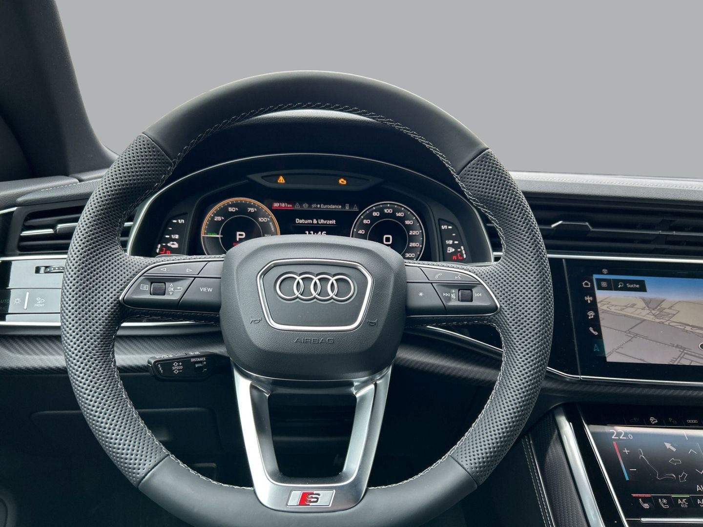 Fahrzeugabbildung Audi Q8 60 TFSI e quattro S-line+SPORTPAKET+HUD+AHK+P