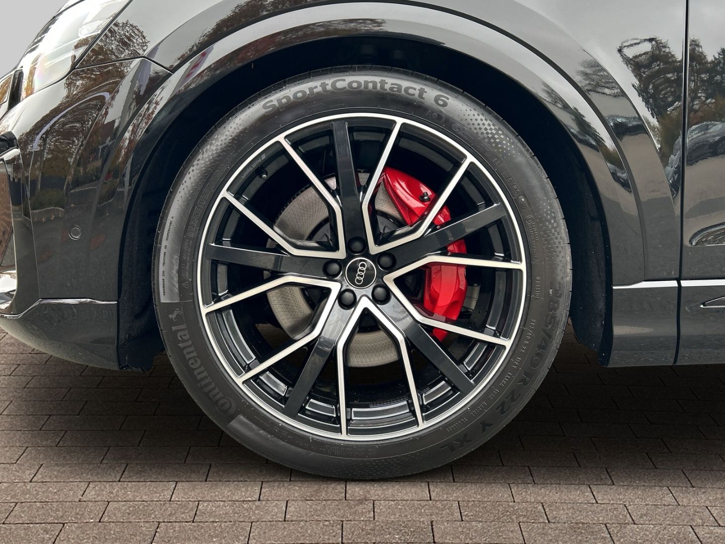 Fahrzeugabbildung Audi Q8 60 TFSI e quattro S-line+SPORTPAKET+HUD+AHK+P