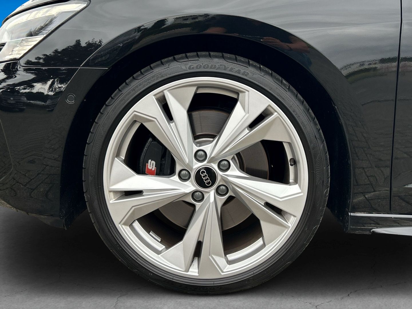 Fahrzeugabbildung Audi S3 Sportback 2.0 TFSI quattro MATRIX+B&O+KAMERA+