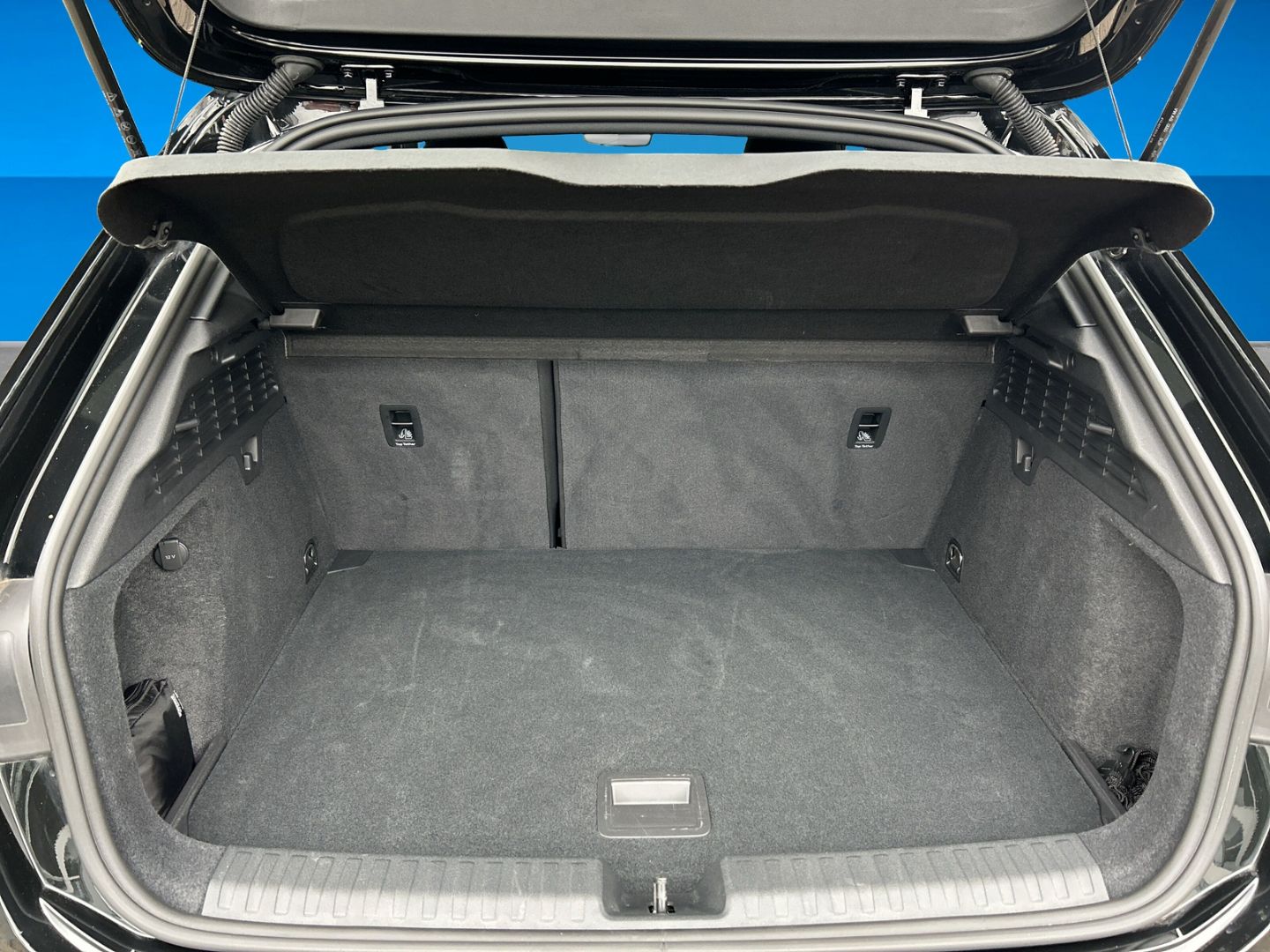 Fahrzeugabbildung Audi S3 Sportback 2.0 TFSI quattro MATRIX+B&O+KAMERA+