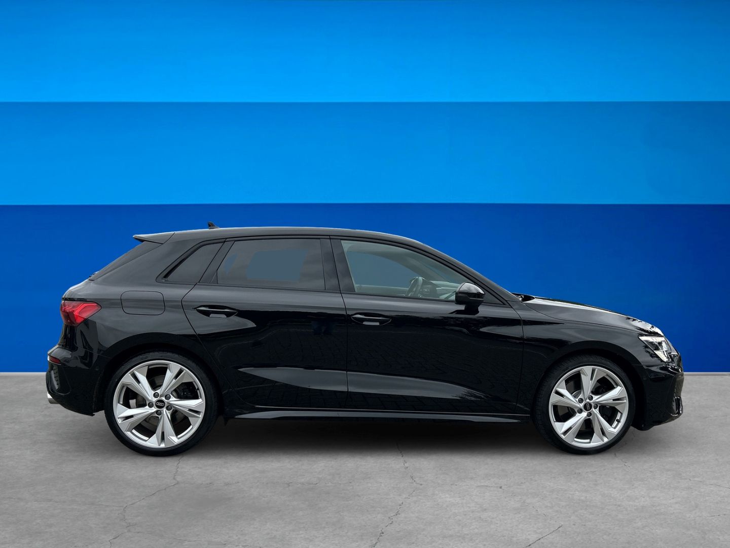 Fahrzeugabbildung Audi S3 Sportback 2.0 TFSI quattro MATRIX+B&O+KAMERA+