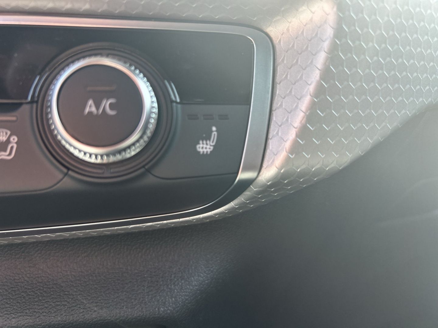 Fahrzeugabbildung Audi A1 ADVANCED 25TFSI, LED,SHZ,PDC,SLINE,CARPLAY