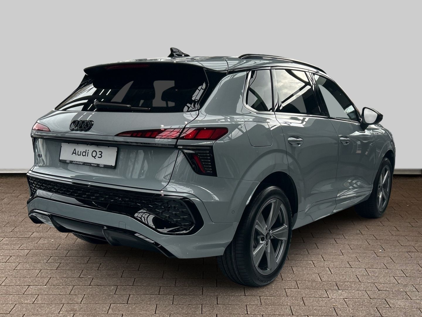 Fahrzeug 7 Fahrzeugabbildung Audi Q3 TDI S-tronic S-LINE+NAVI+LED+SPORTSITZE