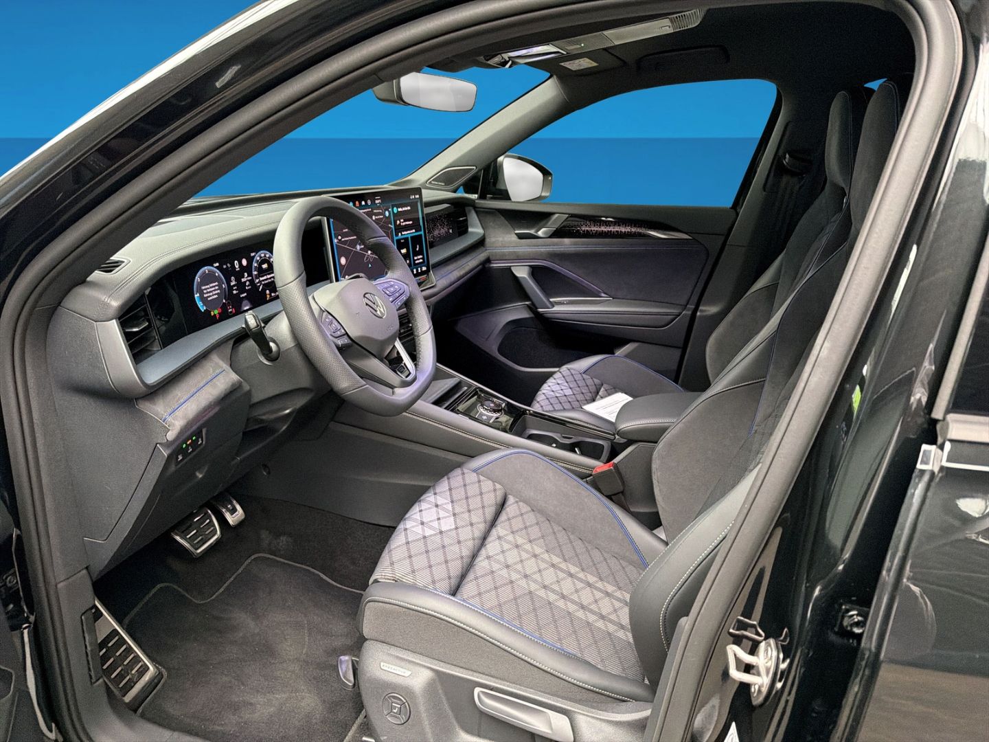 Fahrzeugabbildung Volkswagen Tayron R-Line 2,0l TDI MATRIX LAUNCH AHK BLACK S