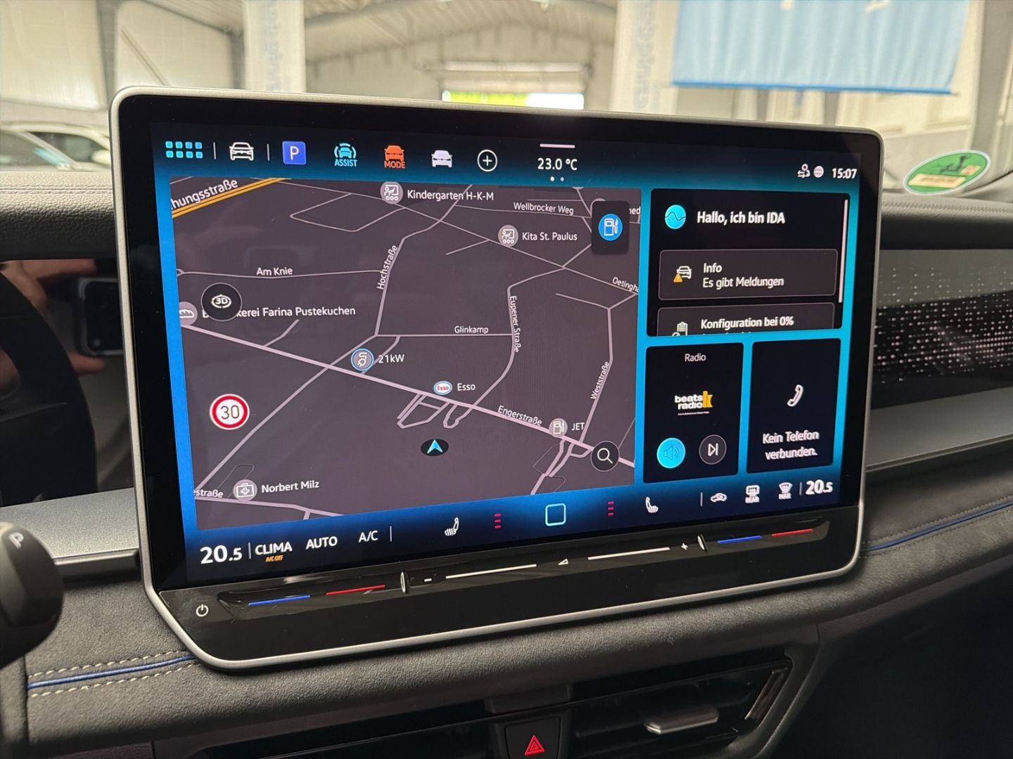 Fahrzeugabbildung Volkswagen Tayron R-Line 2,0l TDI MATRIX LAUNCH AHK BLACK S