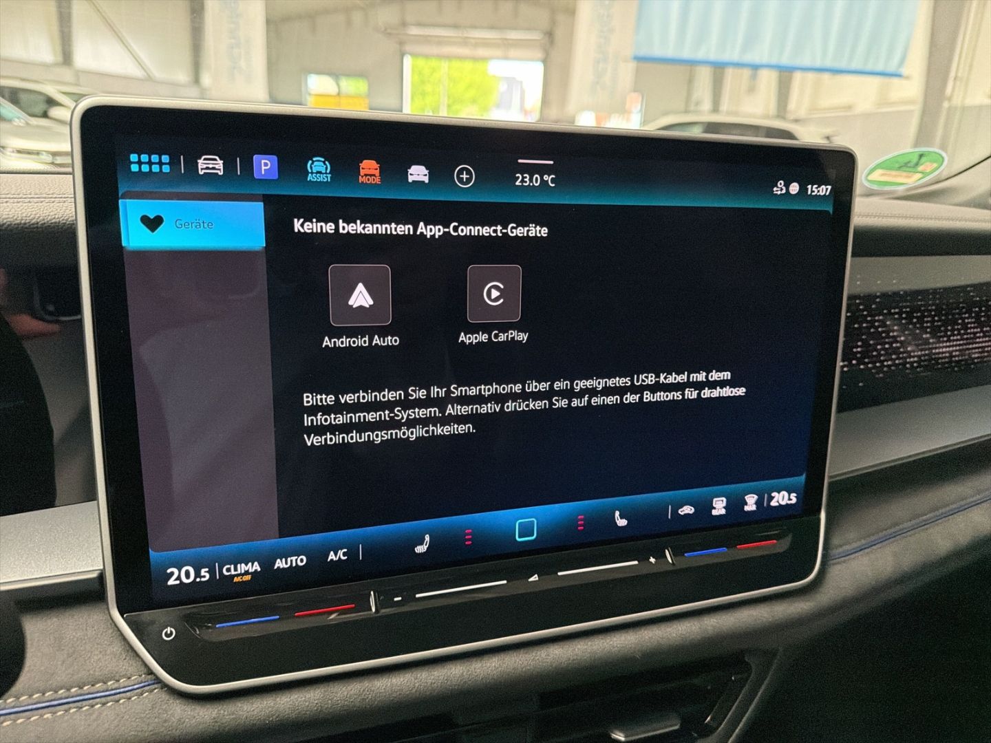 Fahrzeugabbildung Volkswagen Tayron R-Line 2,0l TDI MATRIX LAUNCH AHK BLACK S
