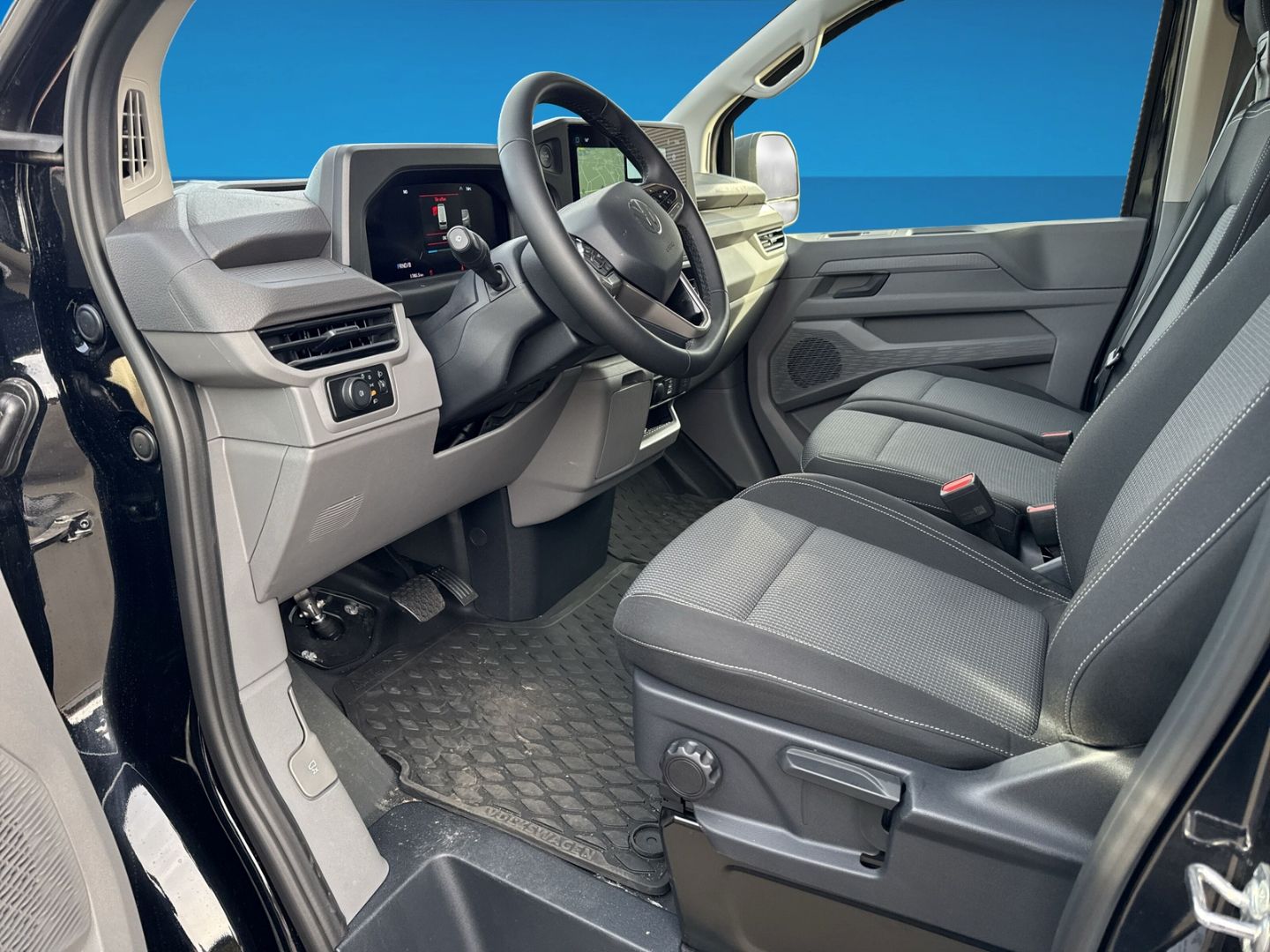 Fahrzeugabbildung Volkswagen T7 Kombi e-Kombi 9 Sitzer Navi Klima