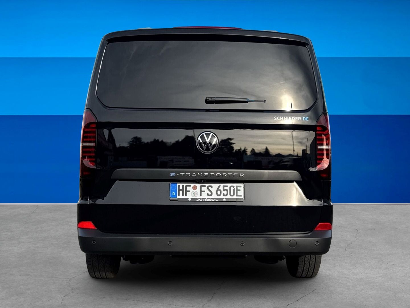 Fahrzeugabbildung Volkswagen T7 Kombi e-Kombi 9 Sitzer Navi Klima