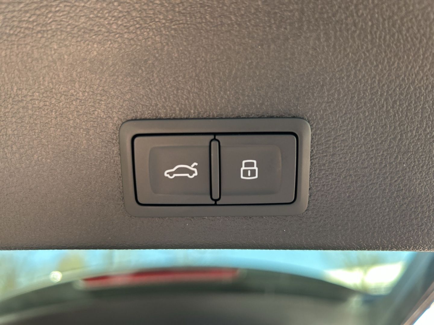 Fahrzeug 23 Fahrzeugabbildung Audi A6 45TDI ADVANCED QUATTRO LED,AHK,KAMERA,LUFT,KA