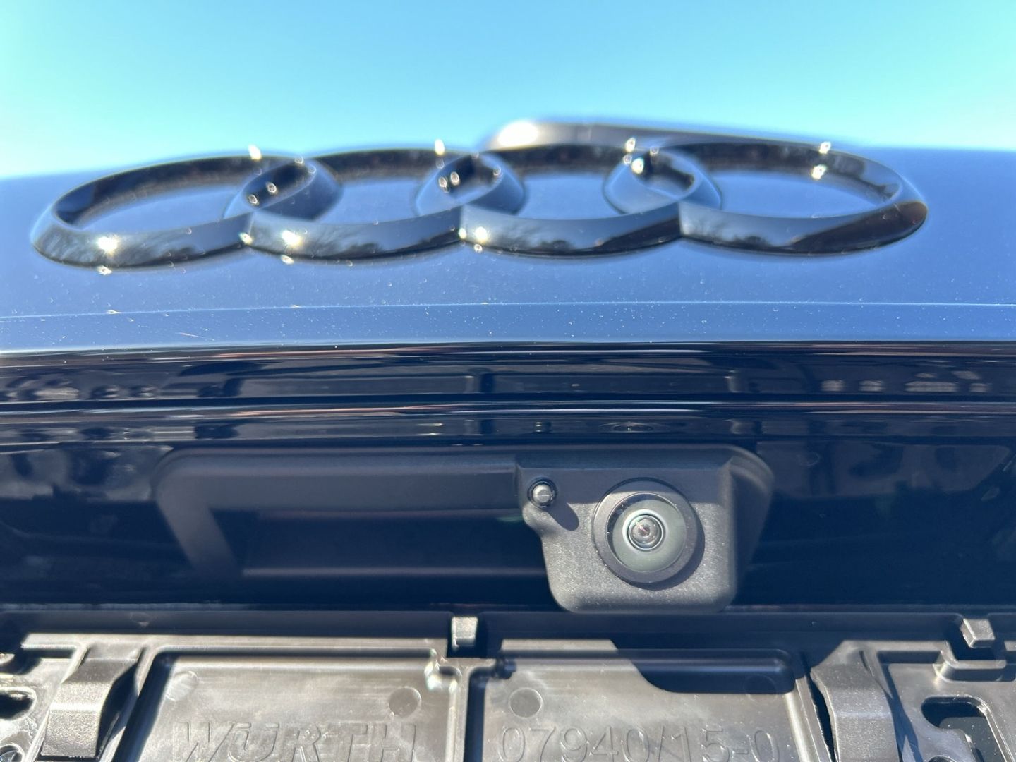 Fahrzeug 24 Fahrzeugabbildung Audi A6 45TDI ADVANCED QUATTRO LED,AHK,KAMERA,LUFT,KA