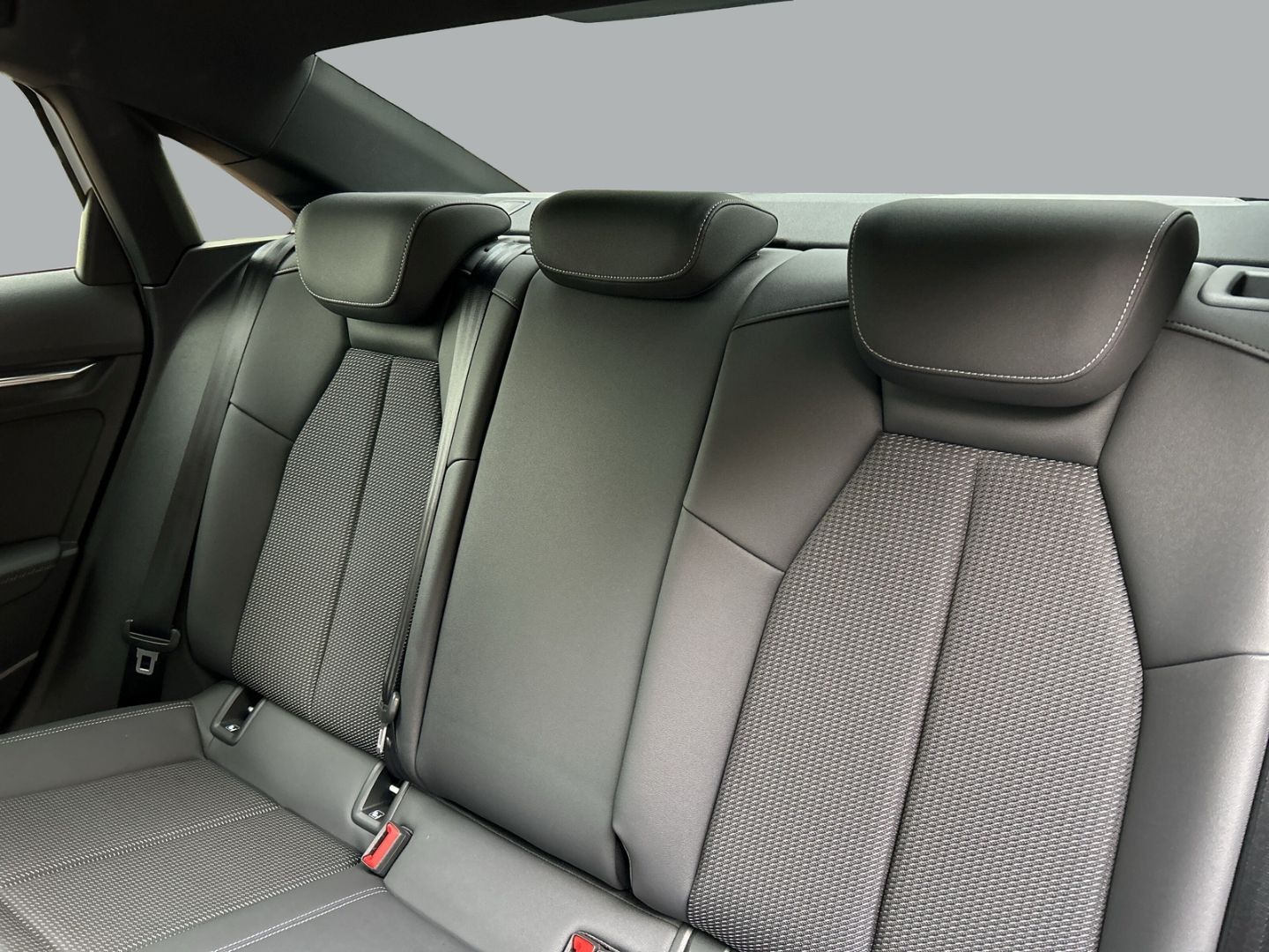 Fahrzeugabbildung Audi S3 Limousine 2.0 TFSI quattro Matrix-LED+B&O+KAM