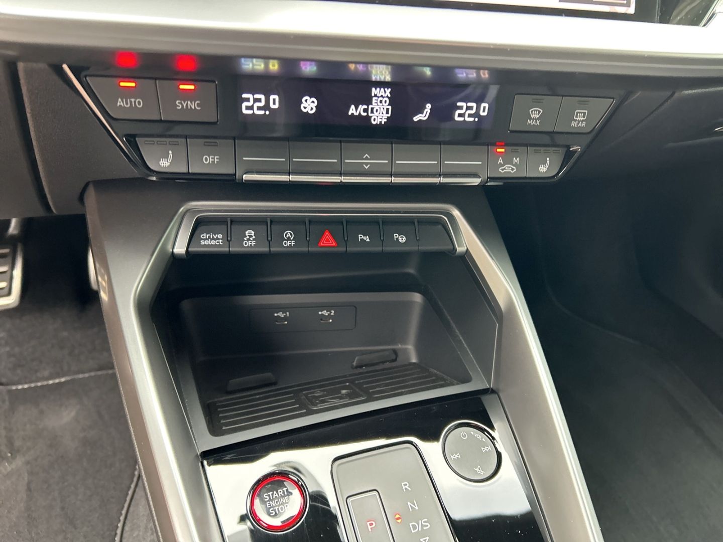 Fahrzeugabbildung Audi S3 Limousine 2.0 TFSI quattro Matrix-LED+B&O+KAM