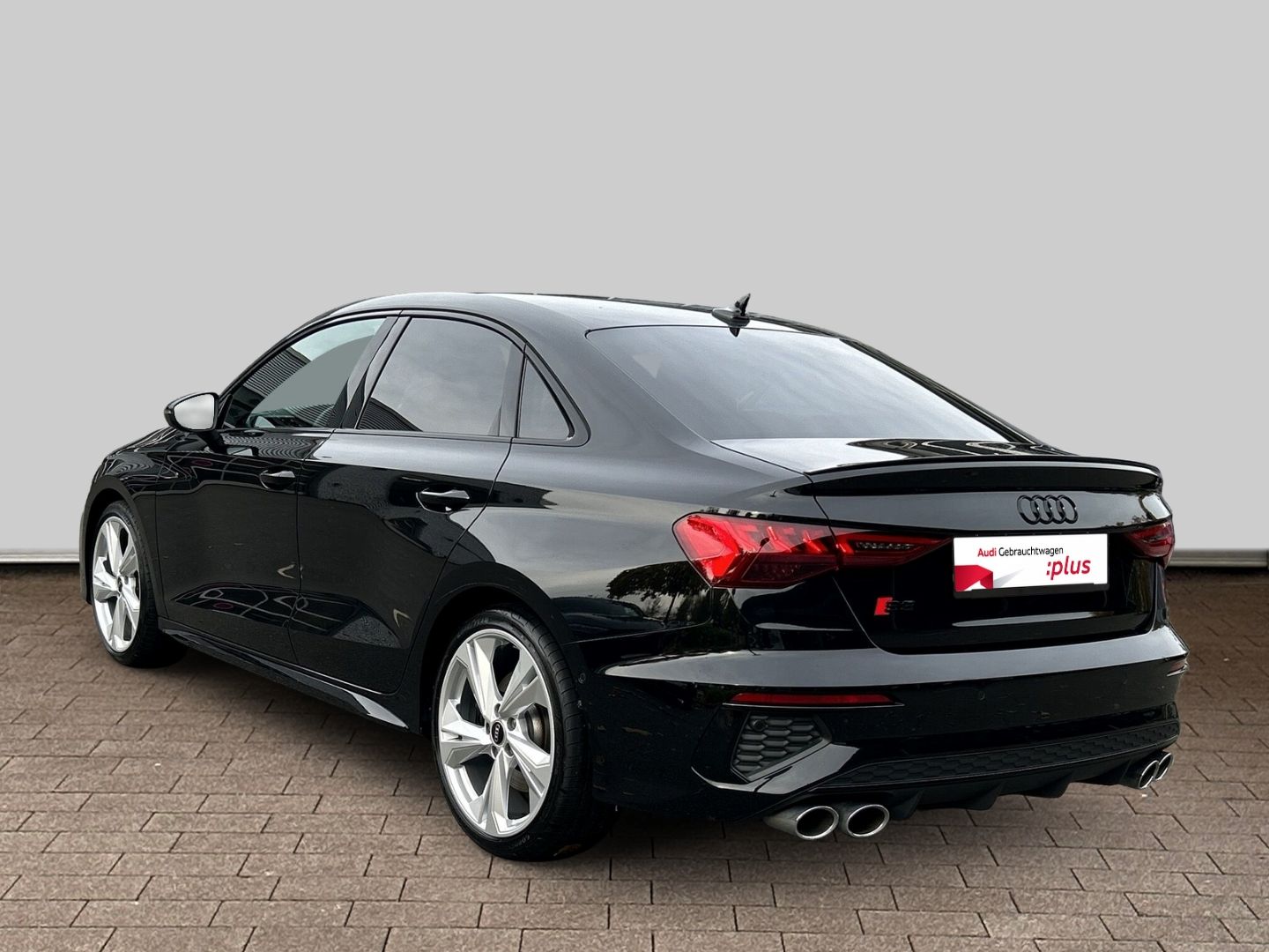 Fahrzeug 5 Fahrzeugabbildung Audi S3 Limousine 2.0 TFSI quattro Matrix-LED+B&O+KAM