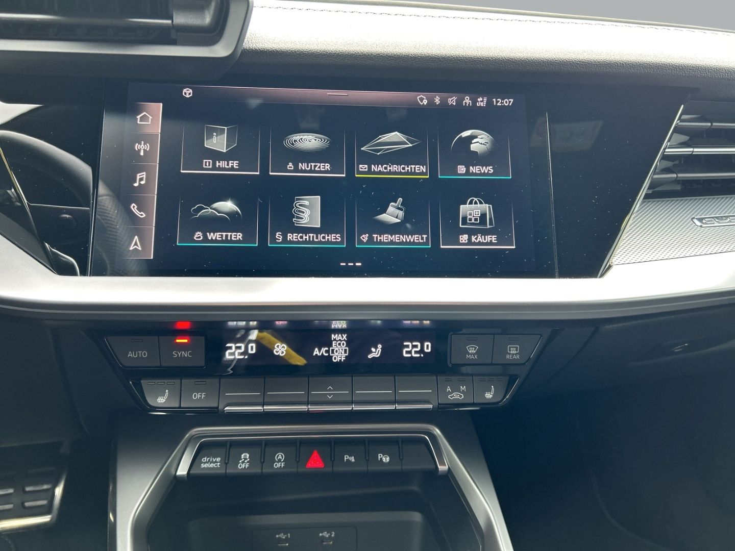 Fahrzeug 12 Fahrzeugabbildung Audi S3 Sportback 2.0 TFSI quattro Matrix-LED+B&O+KAM
