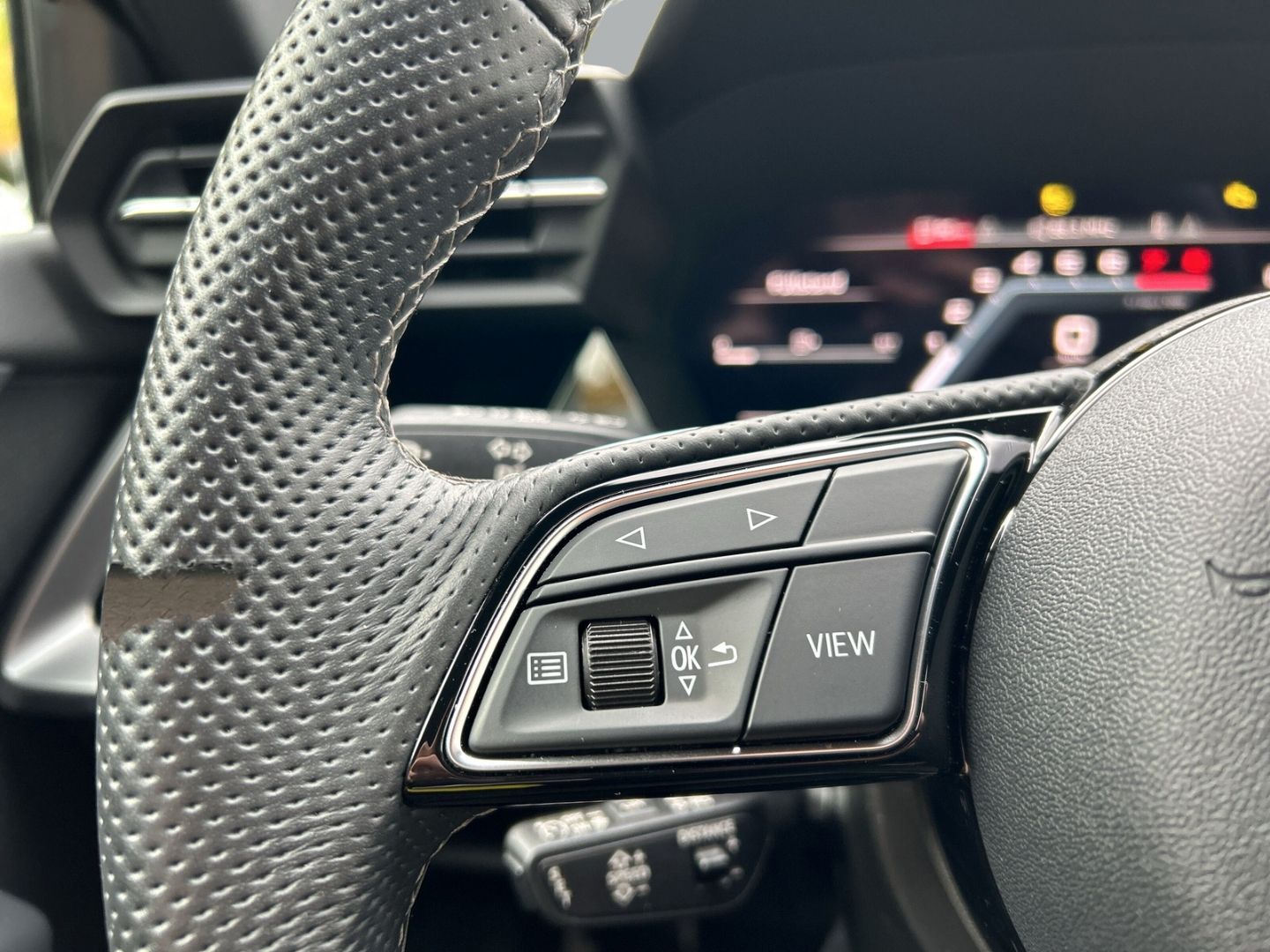 Fahrzeug 14 Fahrzeugabbildung Audi S3 Sportback 2.0 TFSI quattro Matrix-LED+B&O+KAM