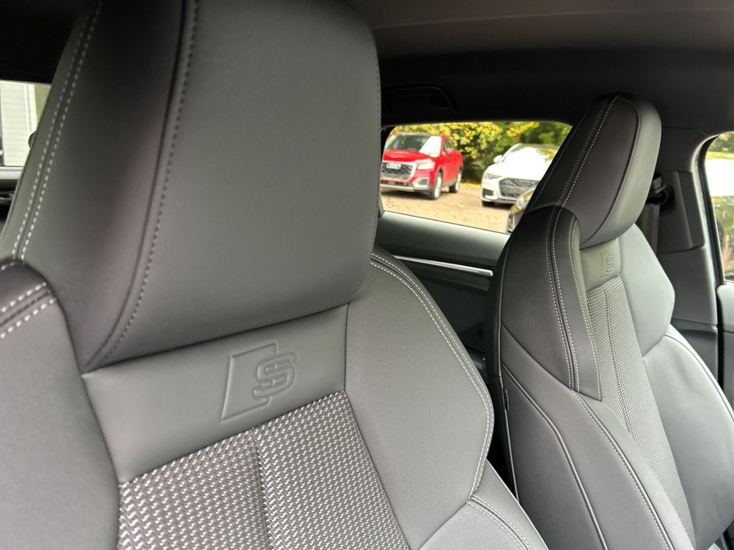 Fahrzeug 20 Fahrzeugabbildung Audi S3 Sportback 2.0 TFSI quattro Matrix-LED+B&O+KAM