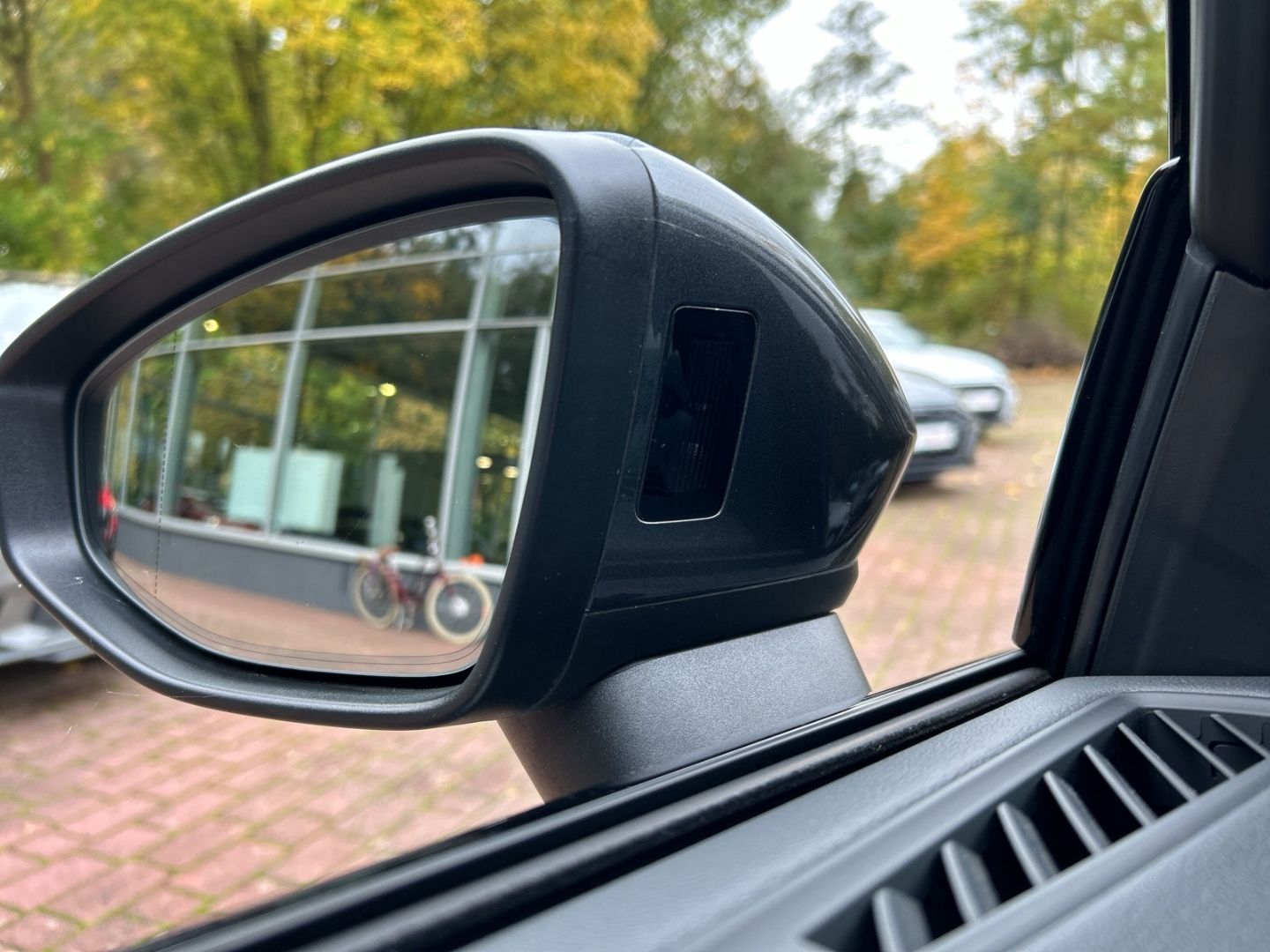 Fahrzeugabbildung Audi S3 Sportback 2.0 TFSI quattro Matrix-LED+B&O+KAM