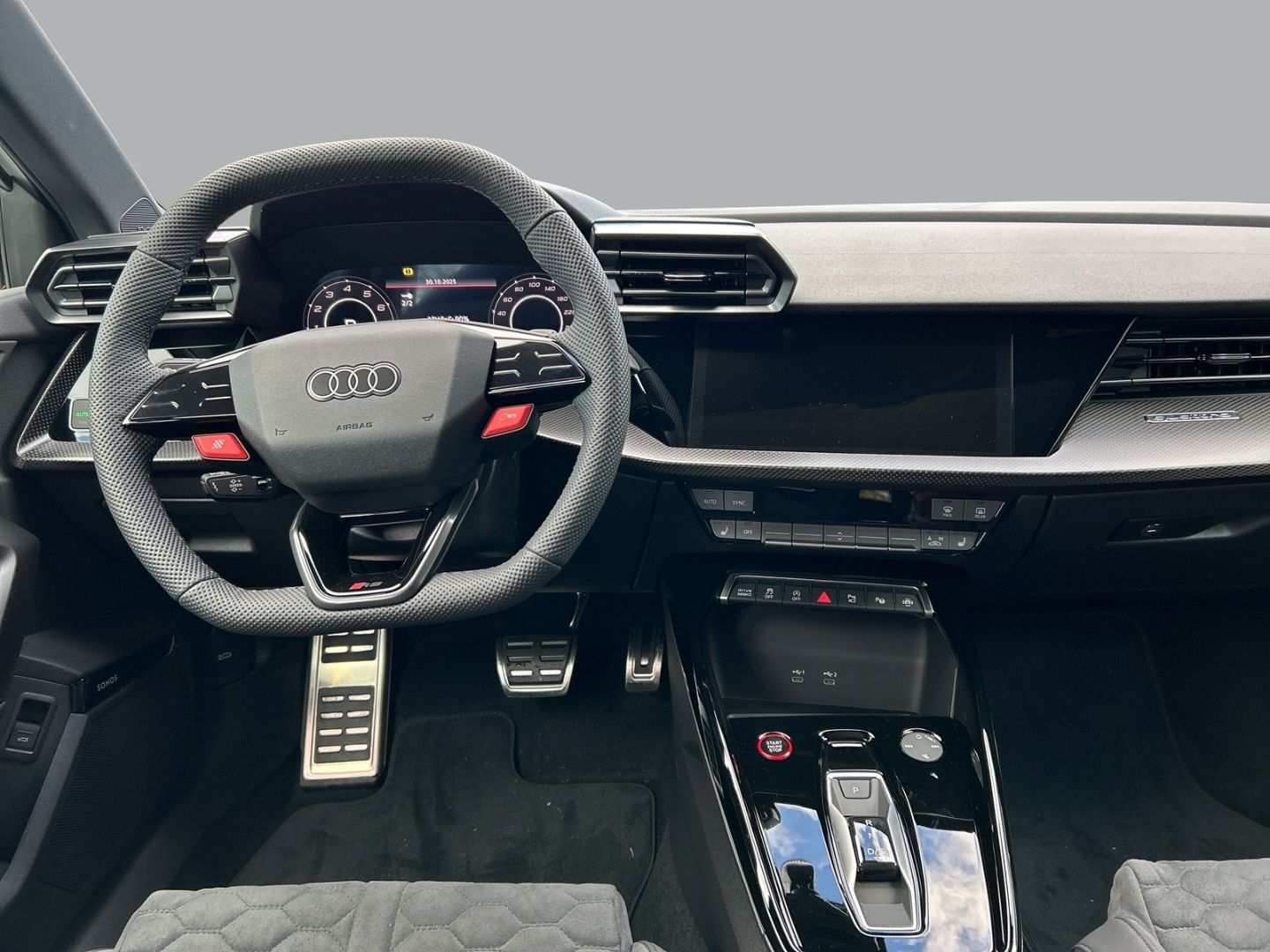Fahrzeug 11 Fahrzeugabbildung Audi RS3 Sportback 2.5 TFSI quattro HUD+PANO+NAVI+LED