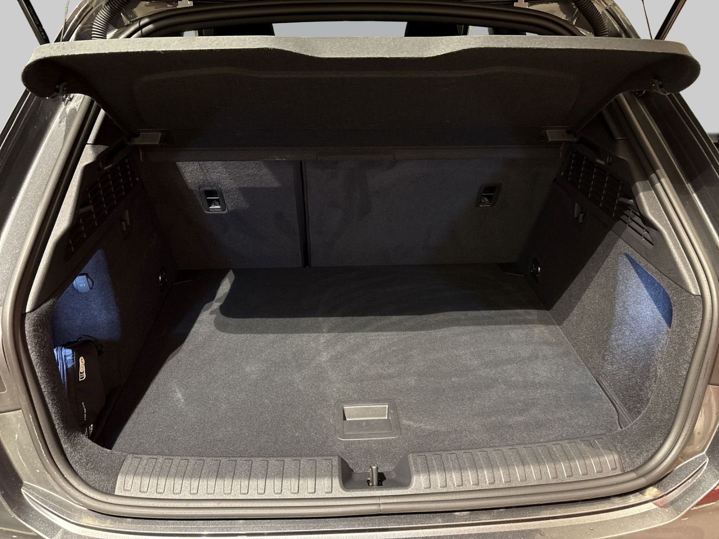 Fahrzeugabbildung Audi S3 Sportback 2.0 TFSI quattro  NAVI+LEDER+VIRTUA