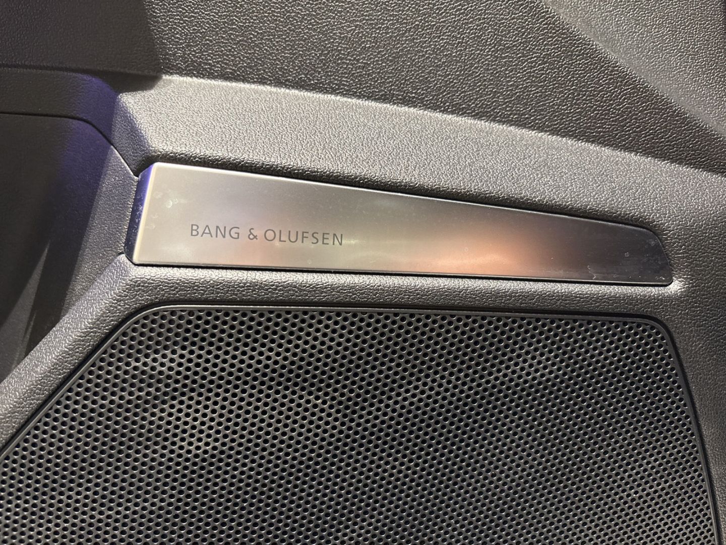 Fahrzeugabbildung Audi S3 Sportback 2.0 TFSI quattro  NAVI+LEDER+VIRTUA