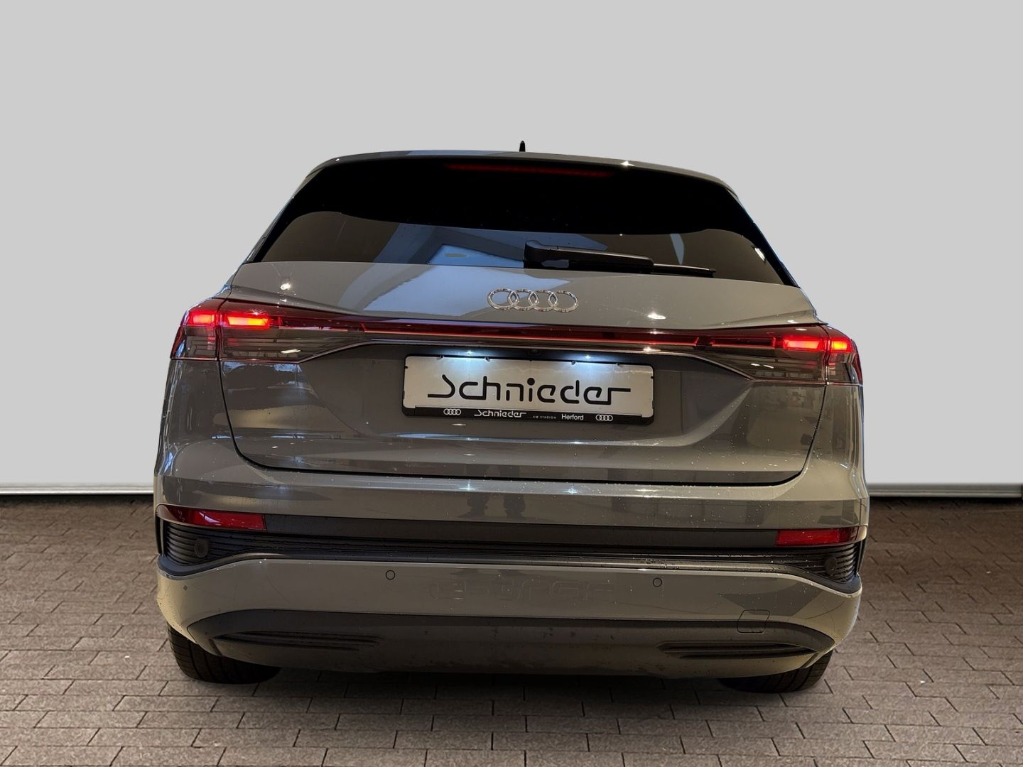 Fahrzeugabbildung Audi Q4 e-tron 35 LED+SONOS+OPTIKPAKET+KAMERA+NAVI+LE