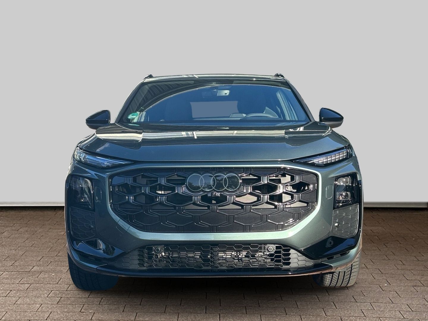 Fahrzeug 3 Fahrzeugabbildung Audi Q3 e-hybrid S-tronic NAVI+LEDER+SPORTSITZE+MATRI