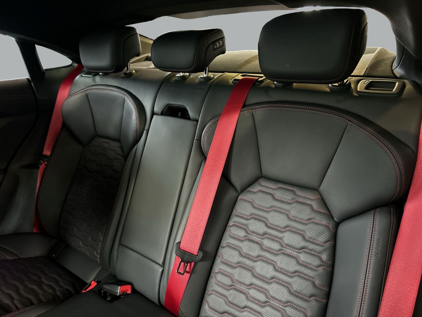 Fahrzeug 11 Fahrzeugabbildung Audi RS e-tron GT quattro MATRIX-LED+HUD+B&O+LEDER+KA