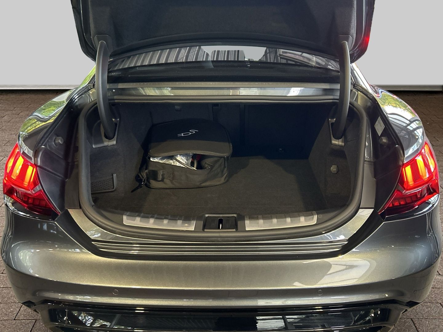 Fahrzeug 17 Fahrzeugabbildung Audi RS e-tron GT quattro MATRIX-LED+HUD+B&O+LEDER+KA