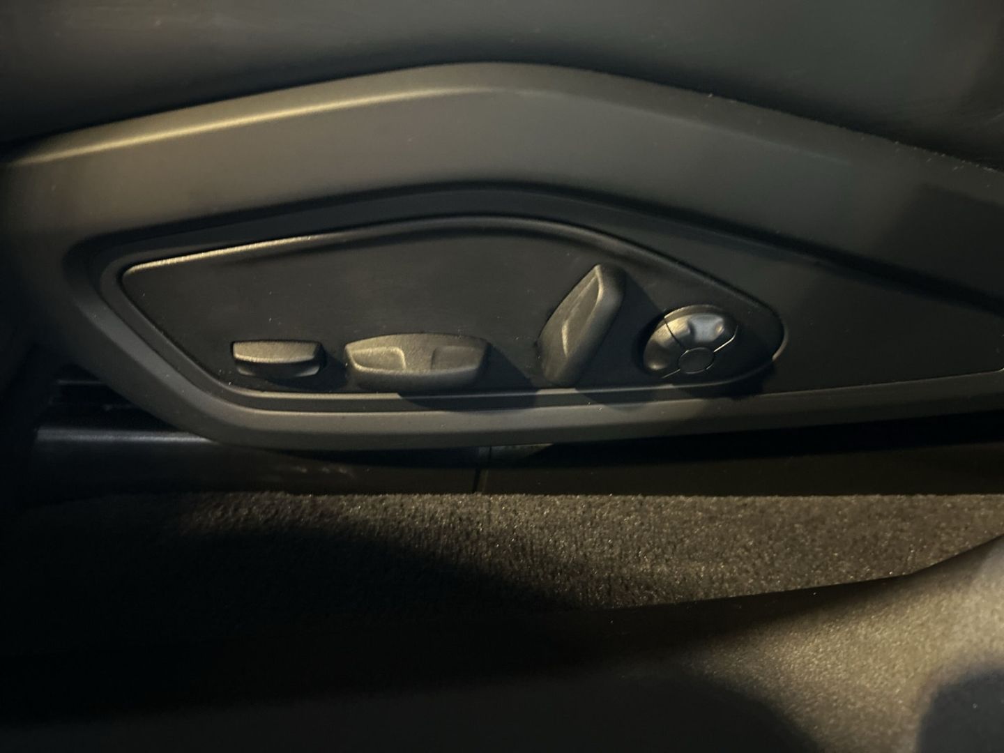 Fahrzeug 19 Fahrzeugabbildung Audi RS e-tron GT quattro MATRIX-LED+HUD+B&O+LEDER+KA