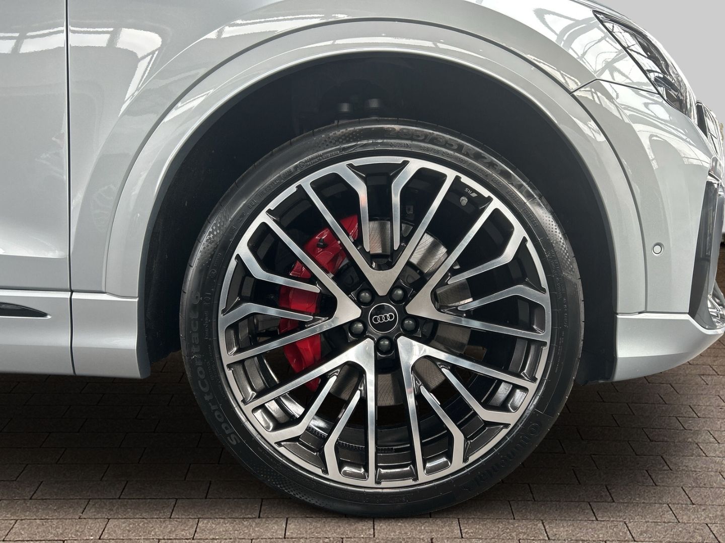 Fahrzeugabbildung Audi Q8 TFSI e S-LINE+HUD+AHK+PANO+MATRIX-LED+LEDER+K