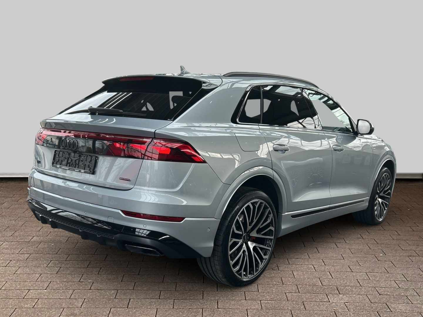 Fahrzeugabbildung Audi Q8 TFSI e S-LINE+HUD+AHK+PANO+MATRIX-LED+LEDER+K