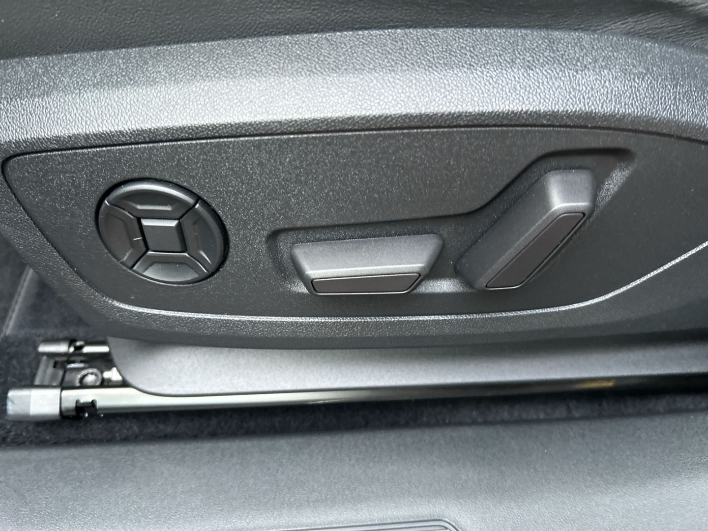 Fahrzeug 22 Fahrzeugabbildung Audi Q4 Sportback 40 NAVI+LEDER+MATRIX-LED+CARPLAY+KA