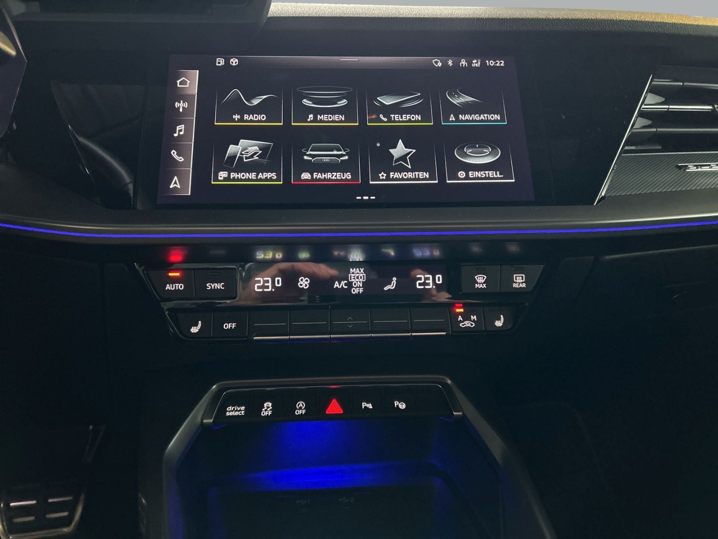 Fahrzeugabbildung Audi S3 Limousine 2.0 TFSI quattro Matrix-LED+B&O+KAM