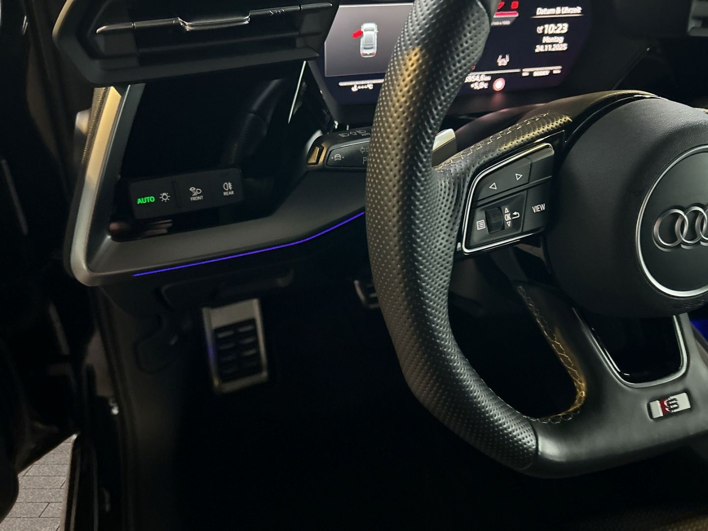 Fahrzeugabbildung Audi S3 Limousine 2.0 TFSI quattro Matrix-LED+B&O+KAM