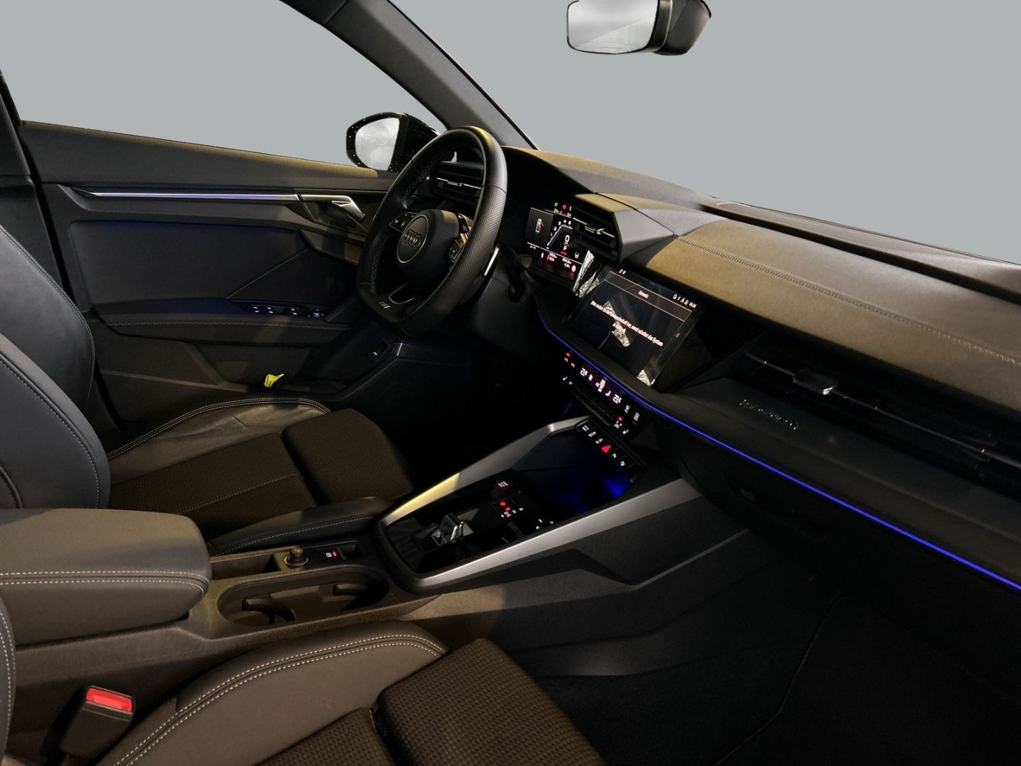 Fahrzeugabbildung Audi S3 Limousine 2.0 TFSI quattro Matrix-LED+B&O+KAM