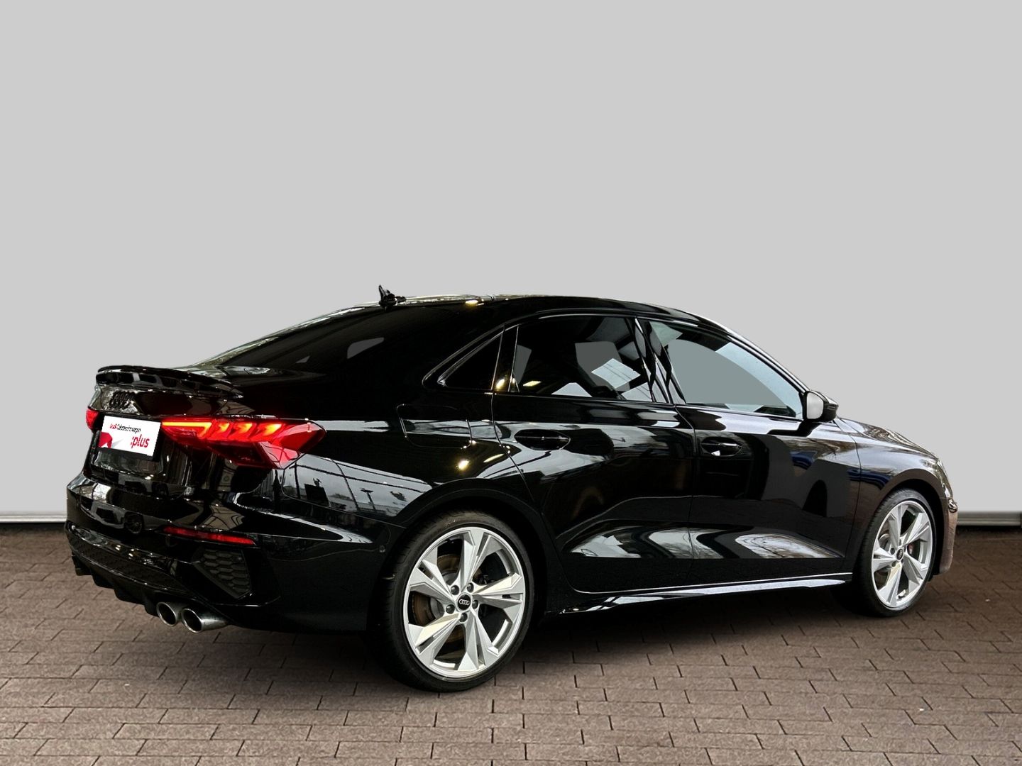 Fahrzeugabbildung Audi S3 Limousine 2.0 TFSI quattro Matrix-LED+B&O+KAM