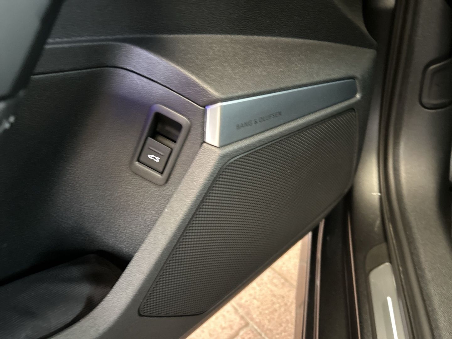 Fahrzeugabbildung Audi S3 Limousine 2.0 TFSI quattro Matrix-LED+B&O+KAM